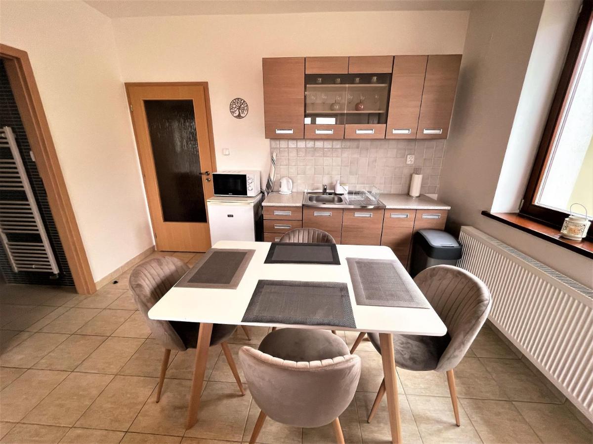 Hotel Tatransky Dom Sk à Veľký Slavkov Extérieur photo